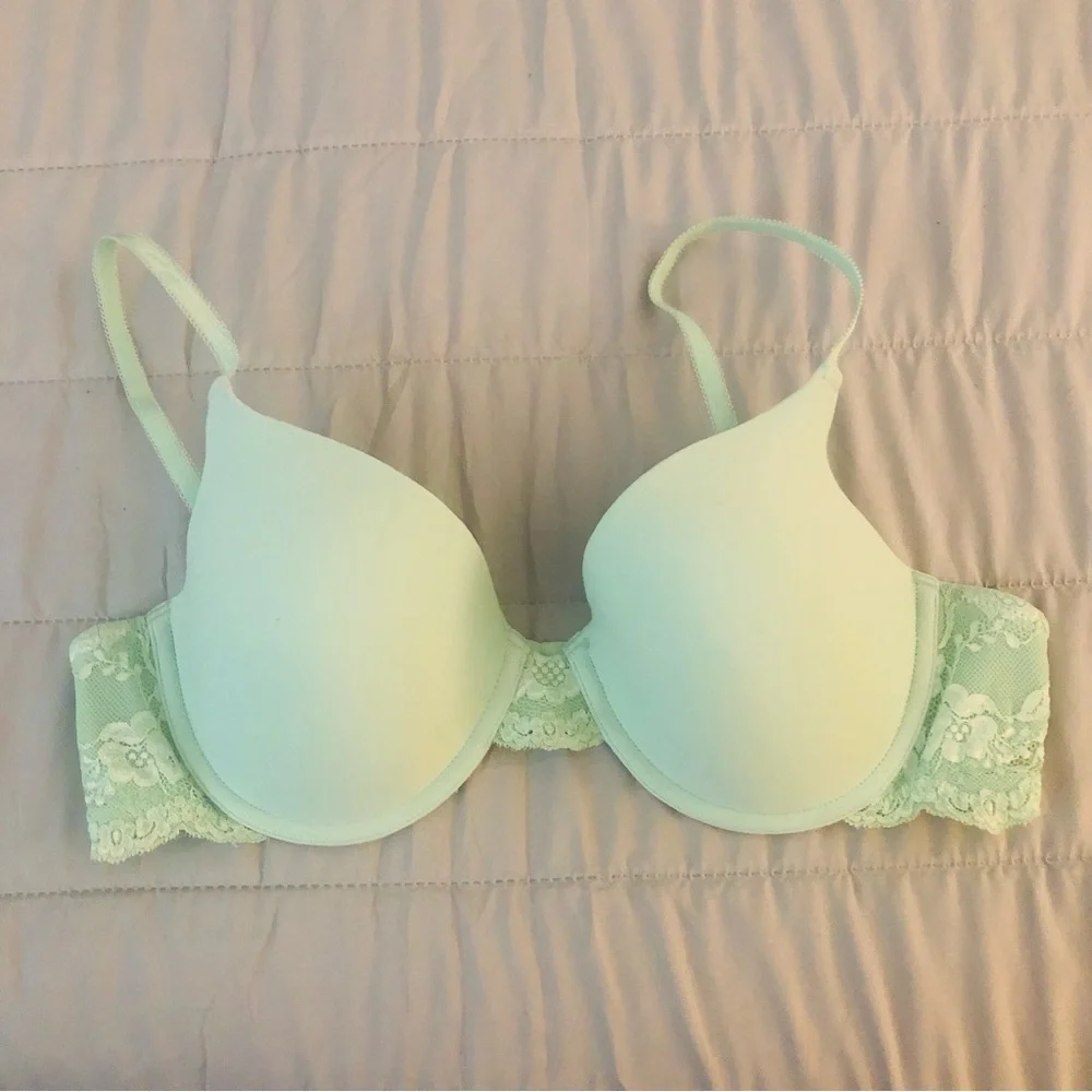 Victoria’s Secret | Pastel Green w/ Lace Bra - Picture 1 of 11